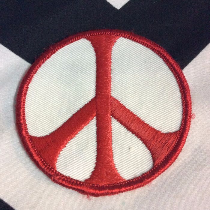PATCH- CLASSIC PEACE SIGN *old stock 1