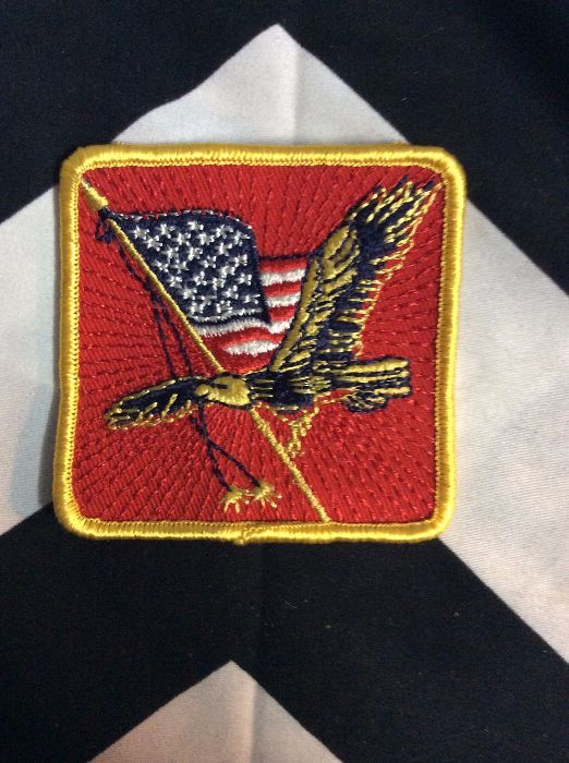 *Deadstock Eagle & Flag Square Patch Red gold *old stock 1