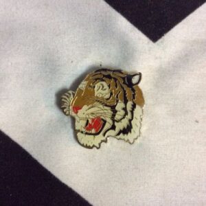 Photo detail:BW ENAMEL PIN - TIGER FACE