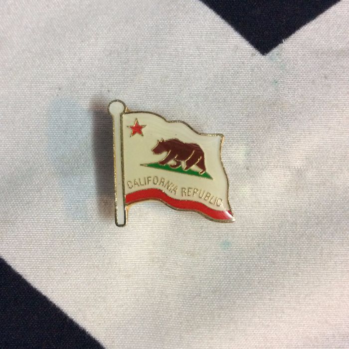 BW PIN- Small California Flag- 896 1