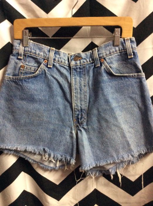 mom jeans shorts levis