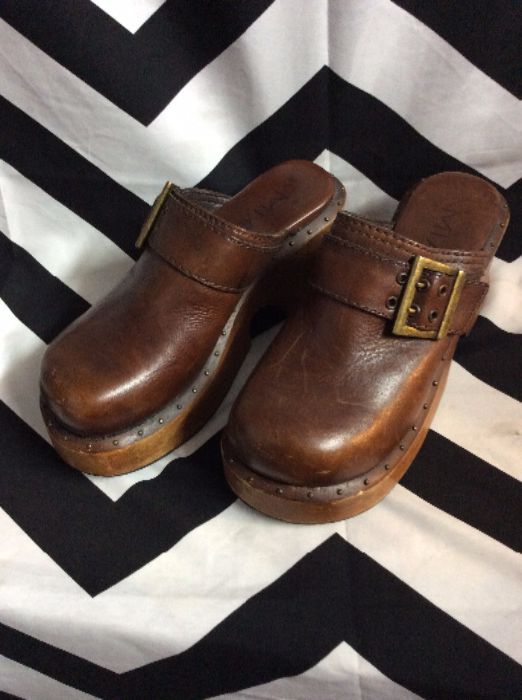 1990S LEATHER CLOGS WOOD SOLE 1