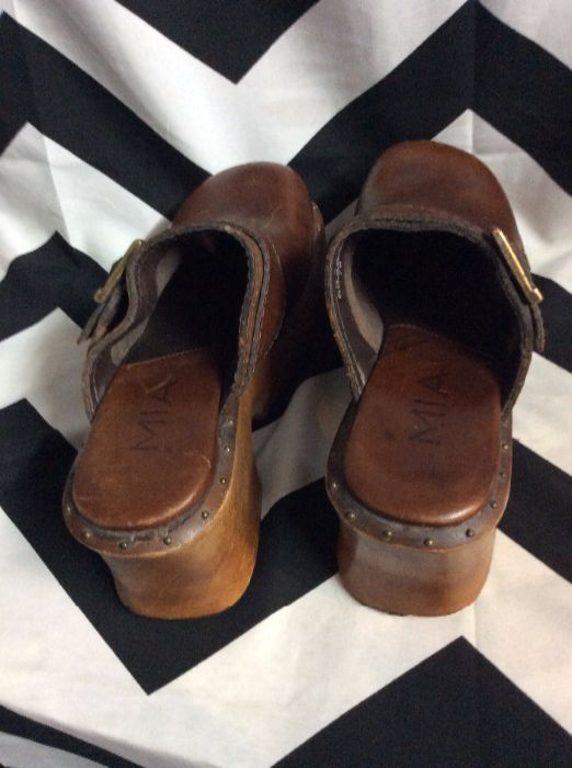 1990S CLOG SHOES - LEATHER - WOOD SOLE 