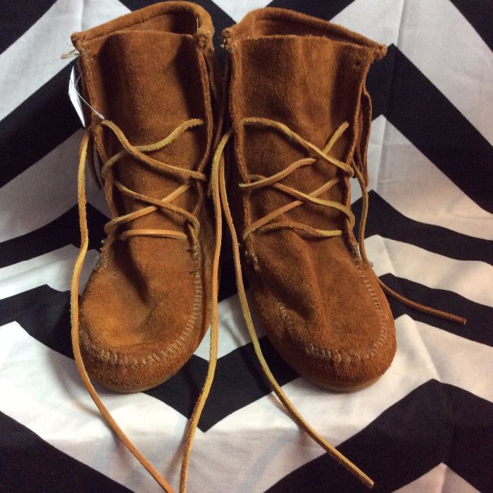 LITTLE MID-TOP SUEDE FRINGE MOCCASIN BOOTIES 1