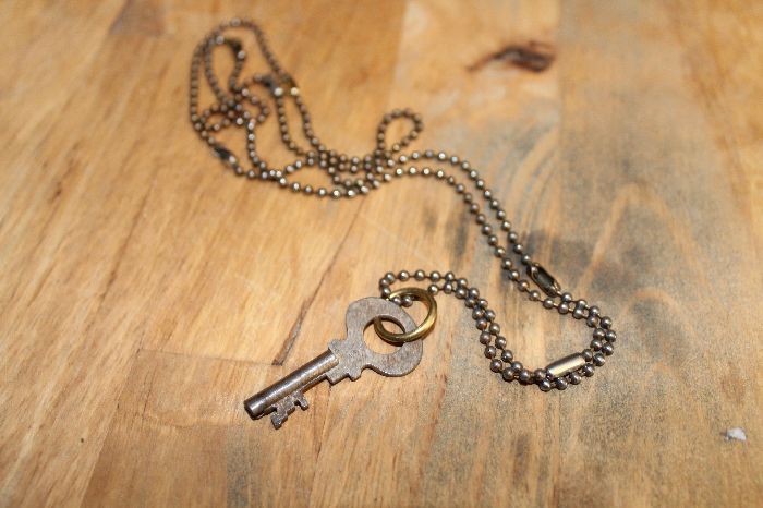 RUSTY VINTAGE KEY NECKLACE ON BALL CHAIN multiple clasps 1