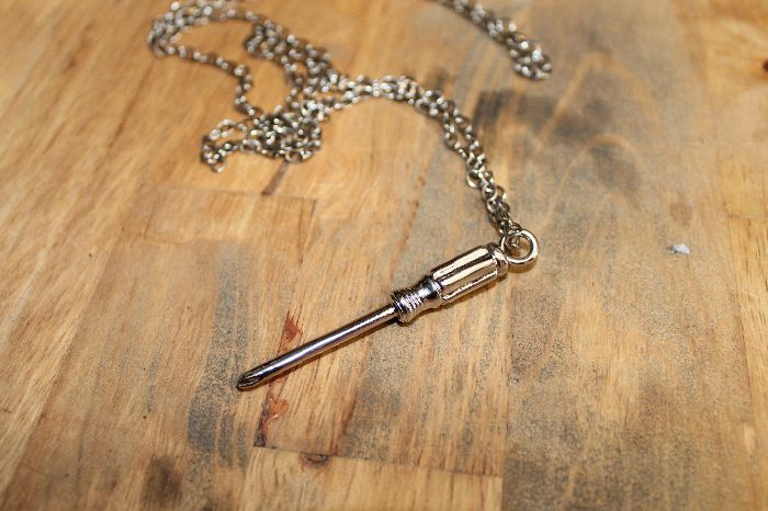 LARGE SCREWDRIVER NECKLACE LONG SILVER LINK CHAIN 1