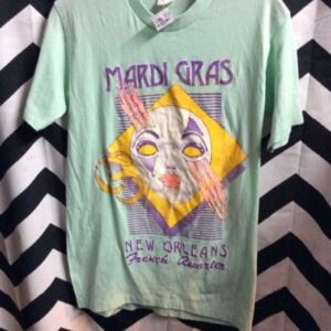 Photo detail:T-SHIRT - NEW ORLEANS, FRENCH QUARTERS - MARDI GRAS MASK PRINT - SOFTY