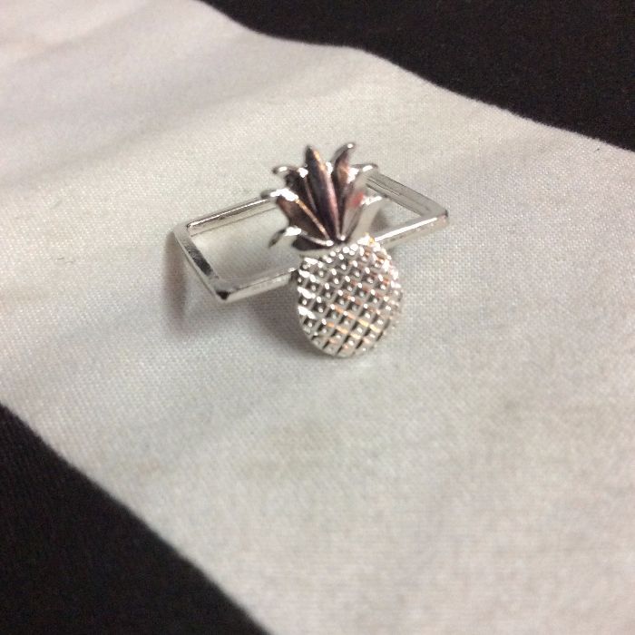 SQUARE RING PINEAPPLE 1