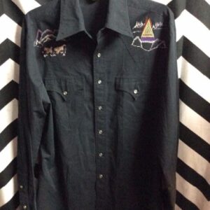 Photo detail:WESTERN SHIRT - PEARL SNAPS - EMBROIDERED BUFFALOS W/TIPIS DESIGN