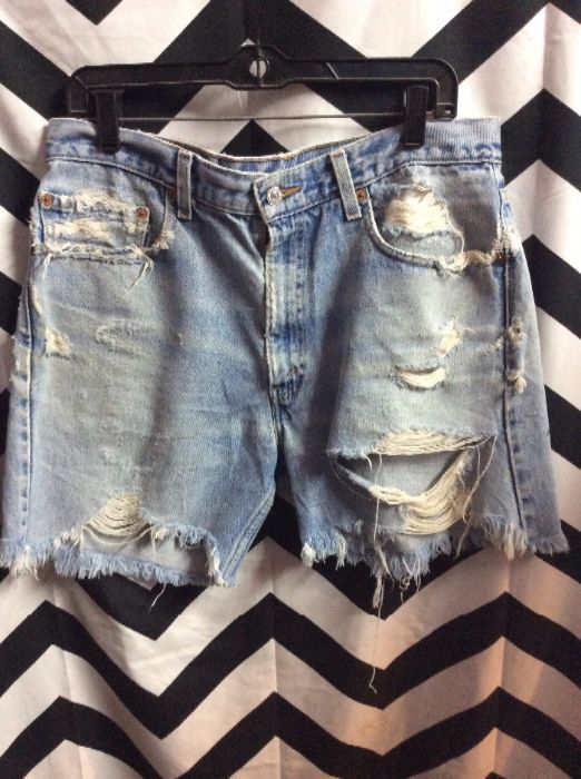 Perfectly Destressed Levis 505 shorts 34 1