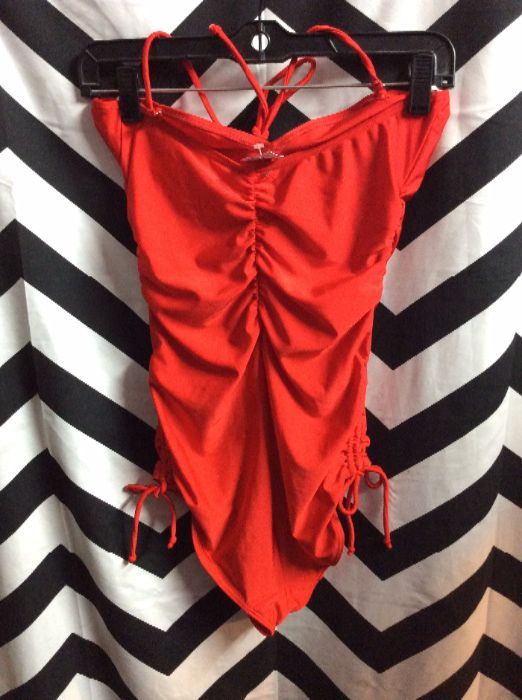 BATHING SUIT ONE PIECE MODERN NEW 1