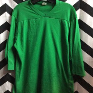 Photo detail:VINTAGE JERSEY CUT T-SHIRT – V-NECK – LONG SLEEVE – SOLID COLOR