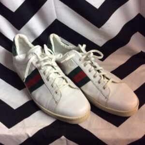 Photo detail:GUCCI TENNIS SHOES - LEATHER - LOW TOPS - LACE-UP - COLORED CROCODILE TRIM