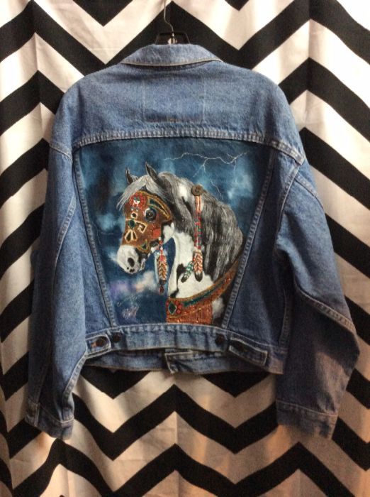 LEVIS Red Tab Denim Jacket Custom Hand Painted Native Horse Graphic 2