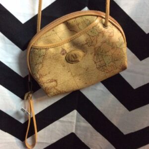 Photo detail:LEATHER PURSE - SMALL - HALF CIRCLE STYLE - MAP PRINT DESIGN