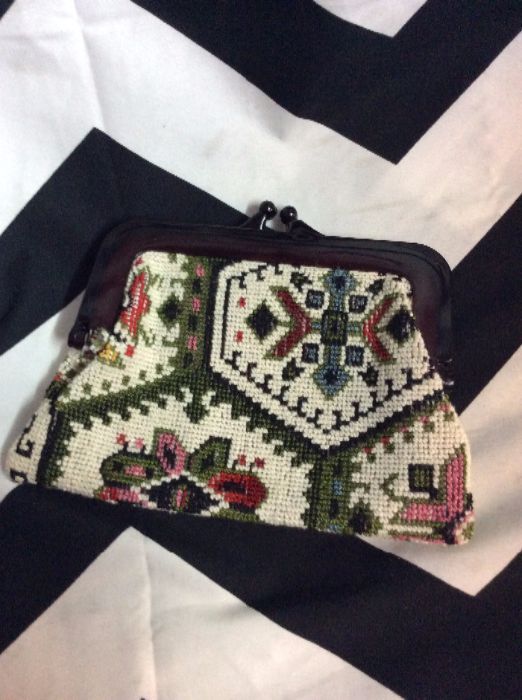 LITTLE NEEDLEPOINT VANITY POUCH as-is 1
