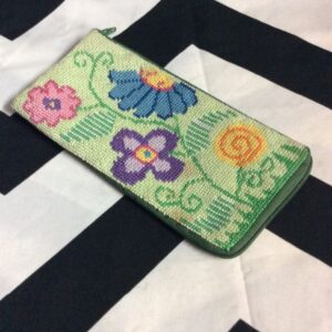 Photo detail:RETRO SUNGLASS HOLDER/POUCH – FLORAL EMBROIDERED EMBELLISHMENT