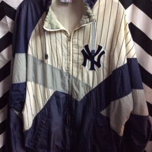 Photo detail:WINDBREAKER JACKET - ZIP-UP - NEW YORK YANKEES - PIN STRIPE & SOLID COLORS - COLOR BLOCK DESIGN