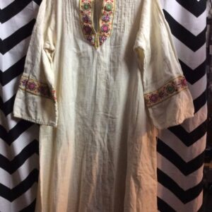 Photo detail:1970'S STYLE CAFTAN DRESS - COTTON - ZIP-UP BACK - EMBROIDERED NECK & SLEEVE BANDS