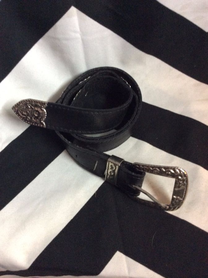 LITTLE LEATHER BELT WITH CONCHOS 1