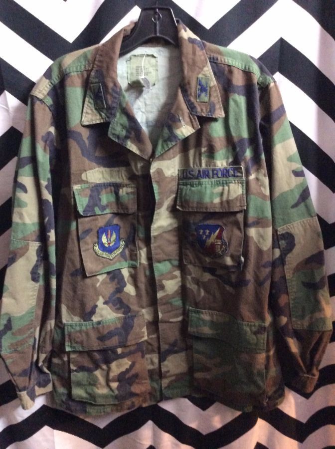 US AIR FORCE CAMO JACKET W/ PATCHES 1
