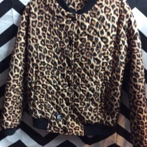 Photo detail:BOMBER JACKET - ZIP-UP - PUFFY/QUILTED FABRIC - CHEETAH PRINT - ATTACHED PIN