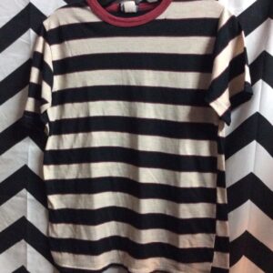 Photo detail:TSHIRT VINTAGE THIN SOFT RED COLLAR BLACK STRIPES