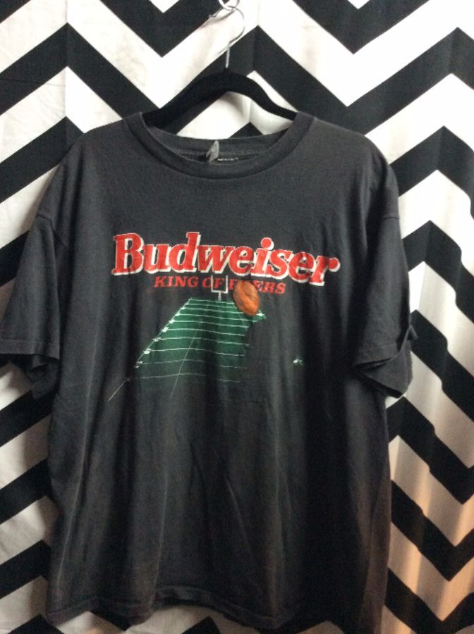 TSHIRT BUDWEISER KING OF BEERS FOOTBALL GRAPHIC 1