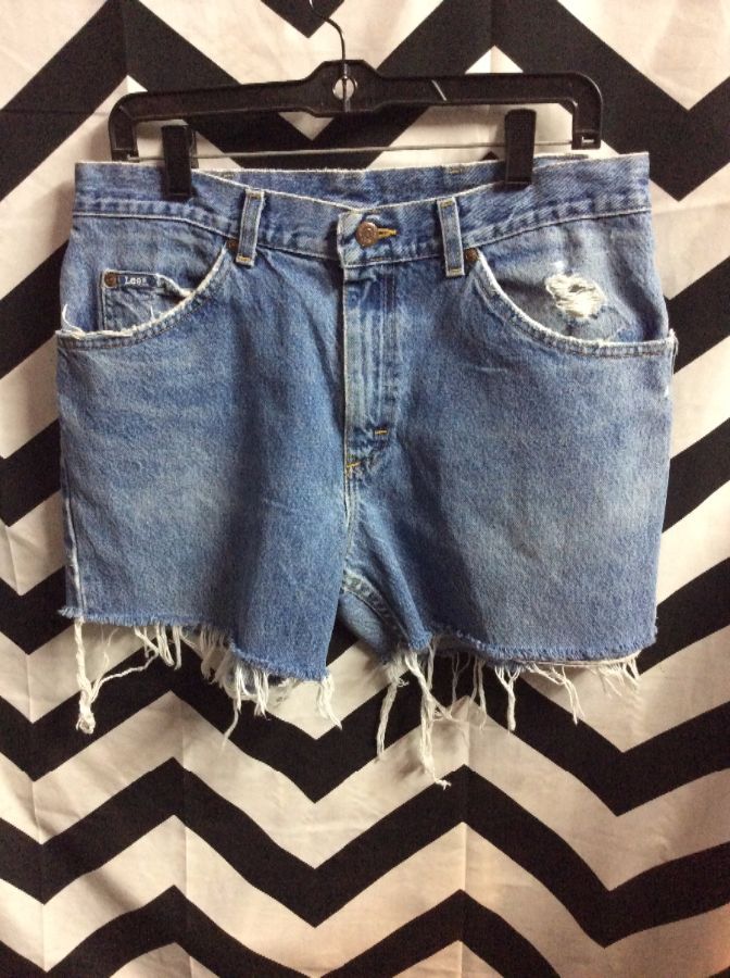 LEE SHORTS FREYED CLASSIC DENIM HOLES IN BUTT 1
