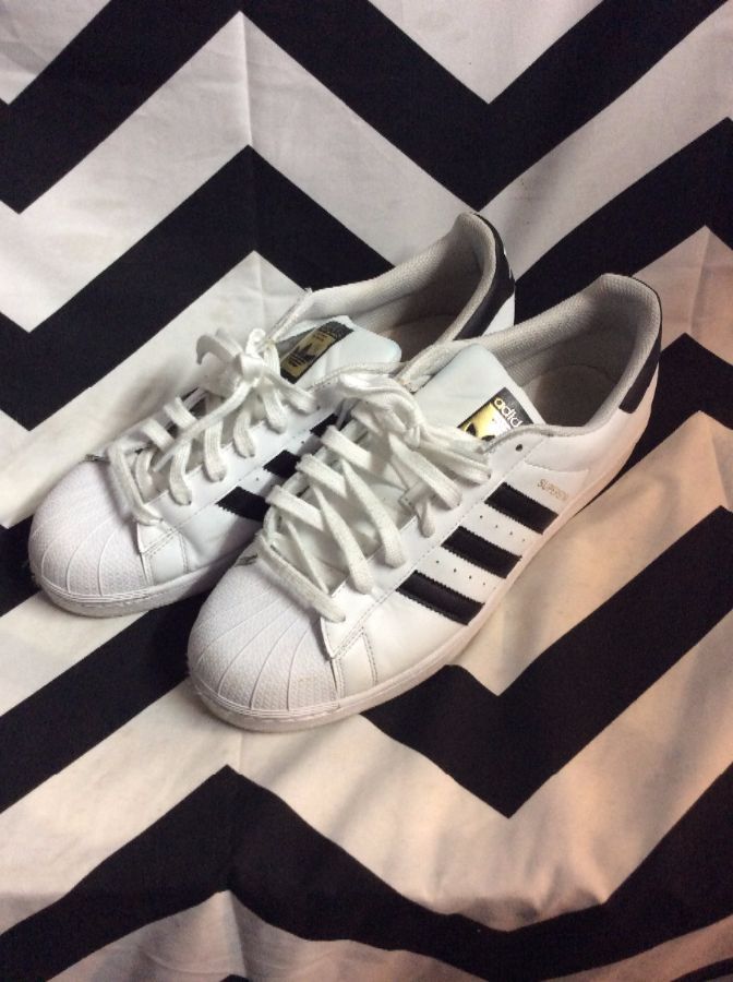 Adidas Shoes – Shell-toe – Lace-up – Striped Design | Boardwalk Vintage