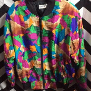 Photo detail:BOMBER JACKET – SILK – ZIP-UP – BRIGHT COLOR – LEAFY LOOK DESIGN