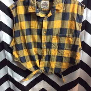 LITTLE SLEEVELESS FLANNEL TOP knot front 1