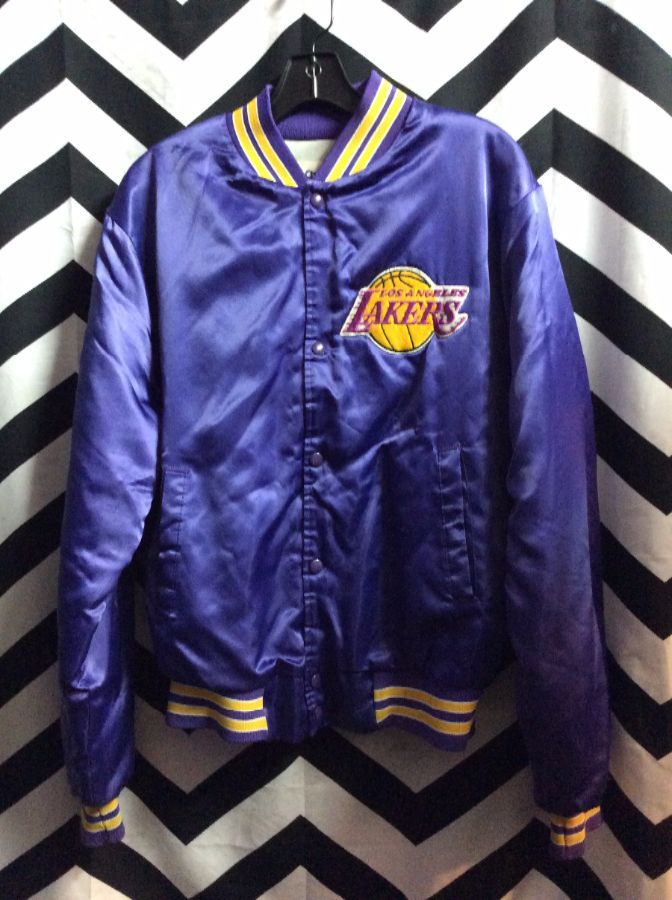LOS ANGELES LAKERS CHALKLINE SATIN SPORTS JACKET W/LETTERS ON BACK AND TEAM LOGO FRONT LEFT CHEST 1