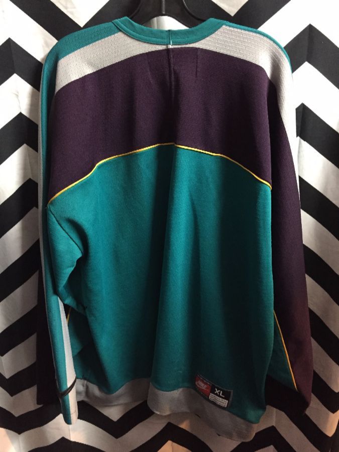 Anaheim Mighty Ducks rare vintage hockey jersey NHL men's large stitched  for Sale in Scottsdale, AZ - OfferUp