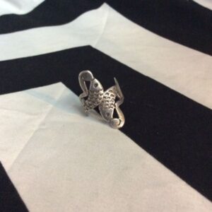 Photo detail:RING W/TWO VINTAGE FISH STERLING SILVER