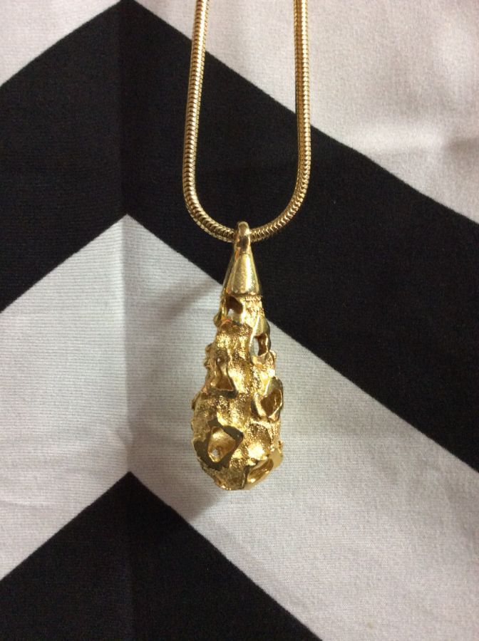 Gold Snake Chain Necklace W/textured Tear Drop Pendant | Boardwalk Vintage
