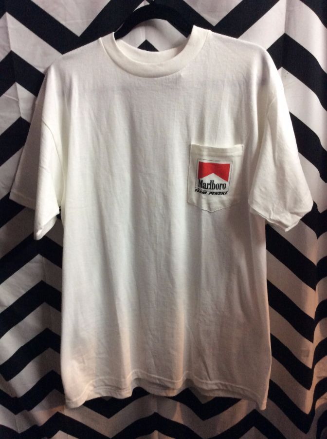 T-shirt – Pocket Tee – Marlboro – F1 Racer Phoenix | Boardwalk Vintage