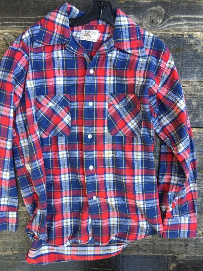 Classic Soft Flannel Shirt W/ Plaid Design | Boardwalk Vintage