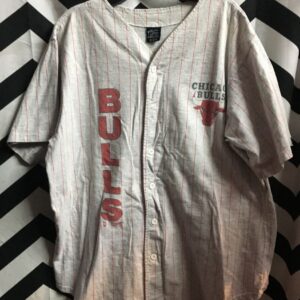 Photo detail:PINSTRIPED BASEBALL STYLE SHIRT CHICAGO BULLS