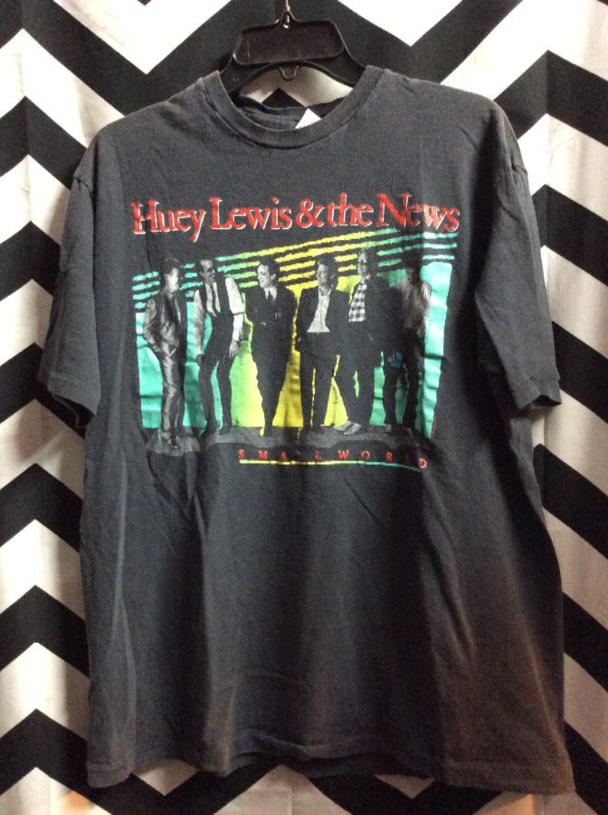 T-shirt Huey Lewis & The News Smallworld | Boardwalk Vintage