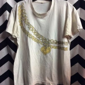 TSHIRT GOLD HEART PENDENT AND CHAIN GRAPHIC 1