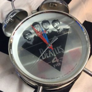 1988 BEATLES OLD FASHIONED ALARM CLOCK working 1