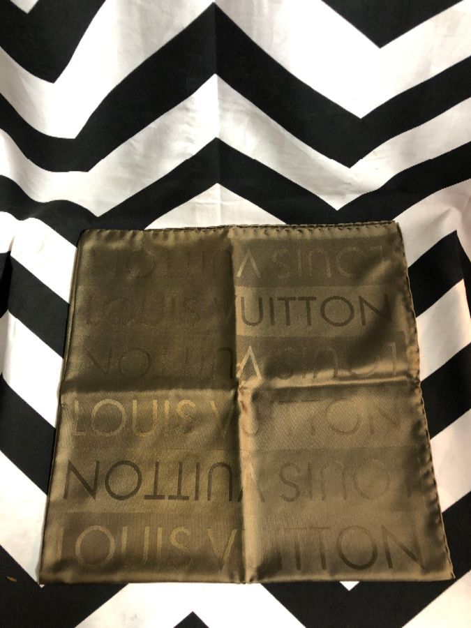 Louis Vuitton Scarf Silk Classic Style