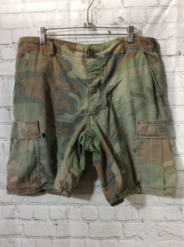 product details: MILITARY ISSUE CAMO DESIGN CARGO SHORTS photo