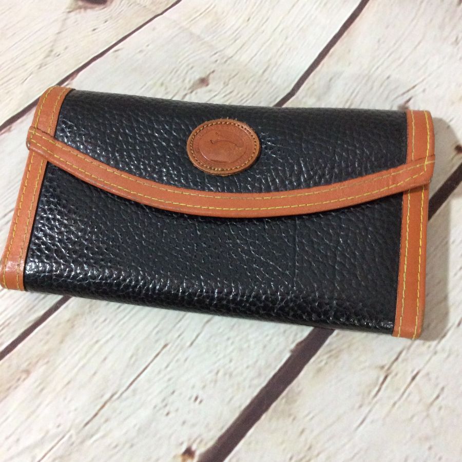 Sold at Auction: Vintage Dooney Bourke Leather Wallet