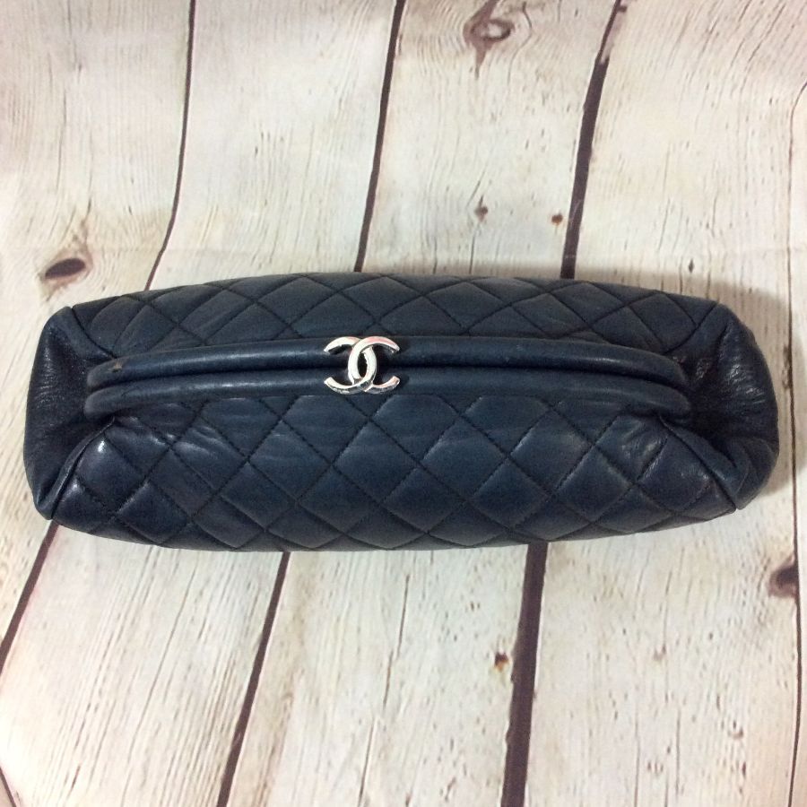 Chanel Vintage Clutch with Chain Quilted Leather Medium Black 48929115