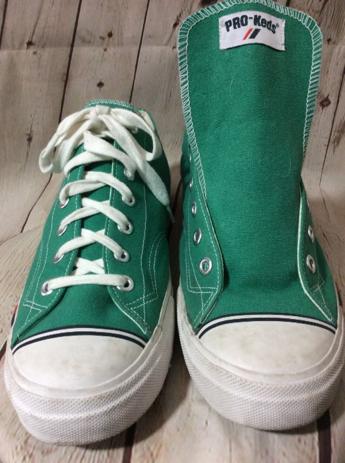 product details: CLASSIC PRO KEDS GREEN CANVAS LOW TOP SHOES photo
