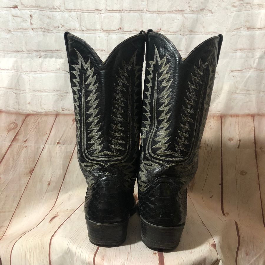 Western Snakeskin Cowboy Boots W/ Contrast Stitching | Boardwalk Vintage