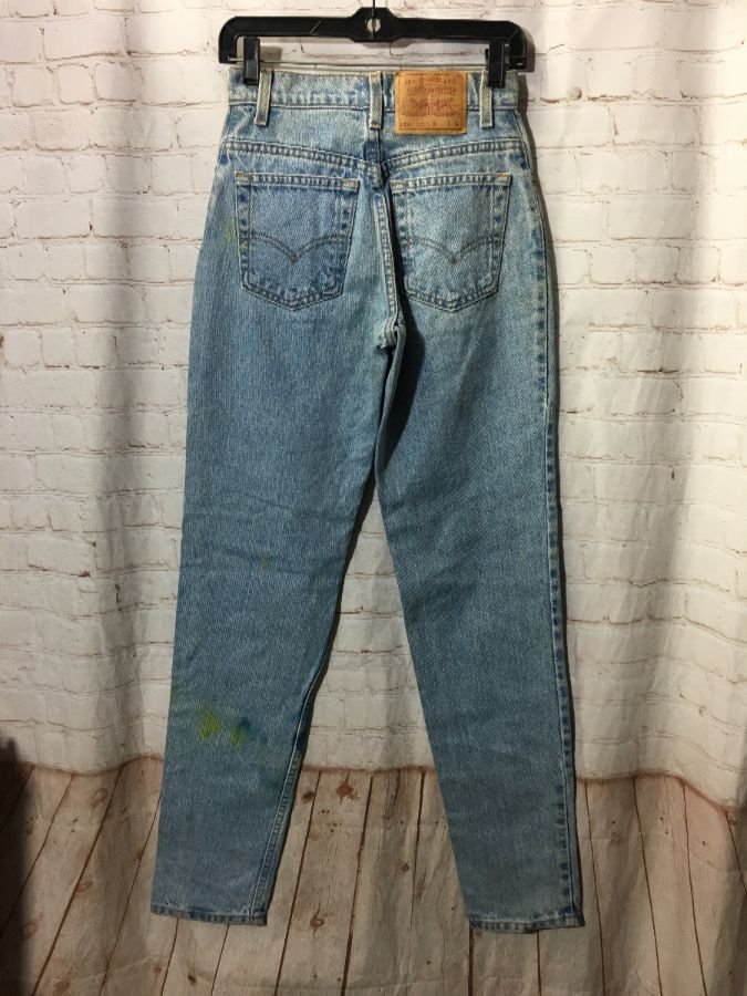 Levis 550 Relaxed Fit Leg Jeans Jr L | Boardwalk Vintage