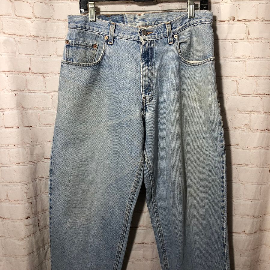 Levis 570 Baggy Fit Straight Leg Denim Jeans | Boardwalk Vintage